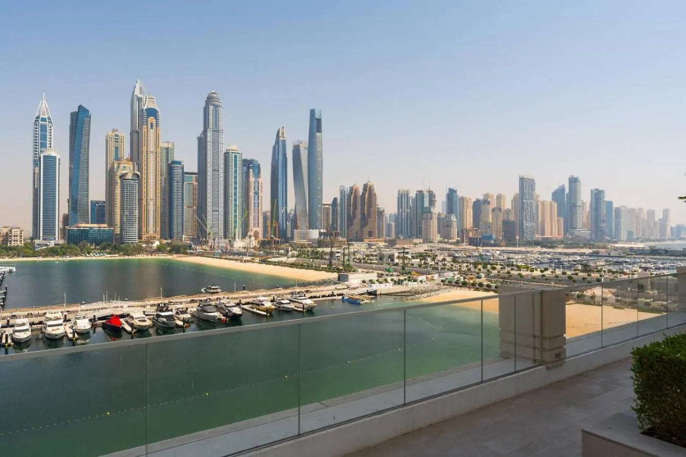 Prime 2Br Apt Emaar Beachfront Dubai Apartment